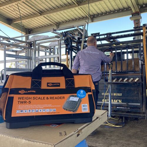 Aussie farmers installing a TWR-5