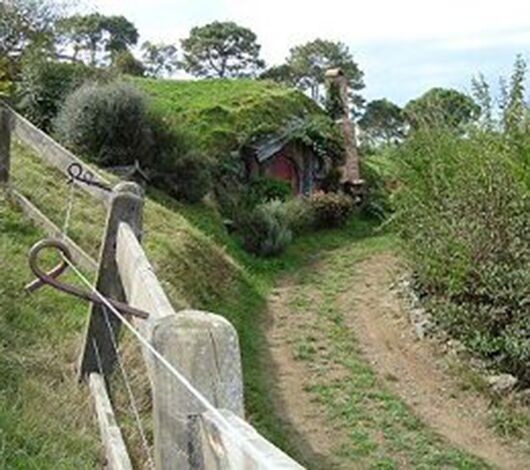 SITECORE-Gallagher fence protects lord of the rings movie set-General Purpose