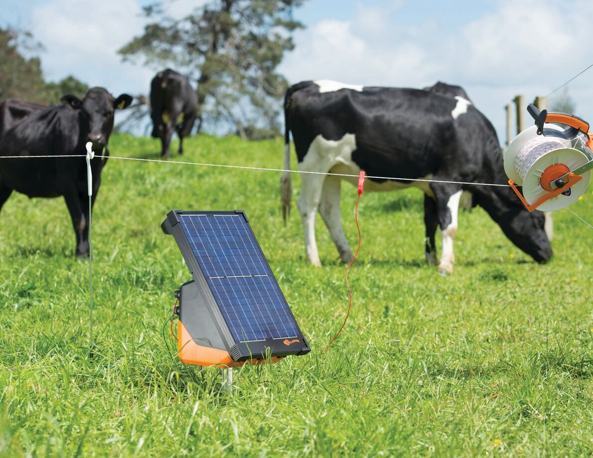 gallagher-s200-portable-solar-fence-energizer-General Purpose S200 Solar energizer
