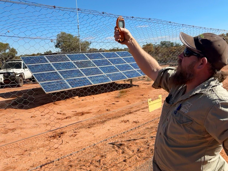 Garth Bowen checking an electric fence using the Gallagher Remote and Fault Finder