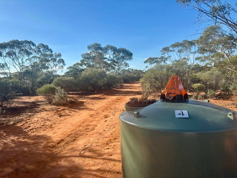 A water tank in the Australian outback, the Gallagher Satellite Liquid Monitoring System is installed on the tank.