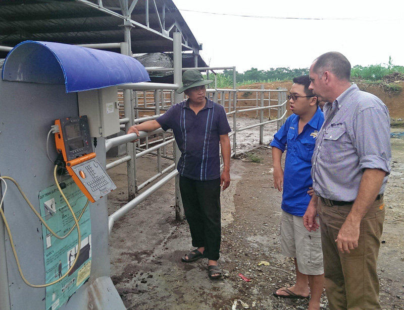 Gallagher-WEID-equipment-used-in-expanding-the-Vietnamese-Cattle-Industry